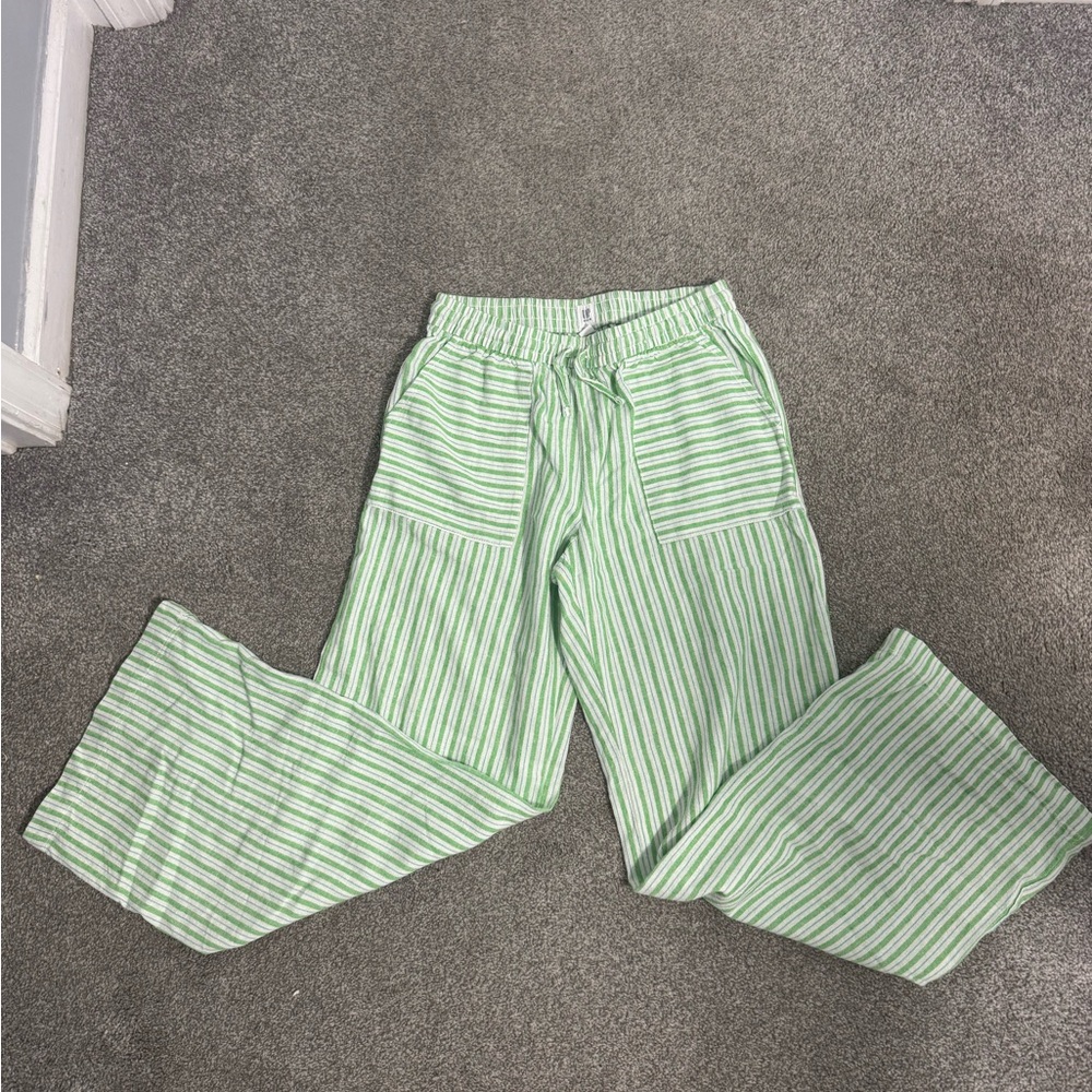 Green white GAP pants girls size 12 summer pants